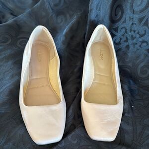 ALDO Women's Beige Flats